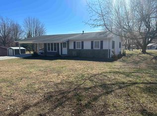 220 Doyle Ave, Loogootee, IN
