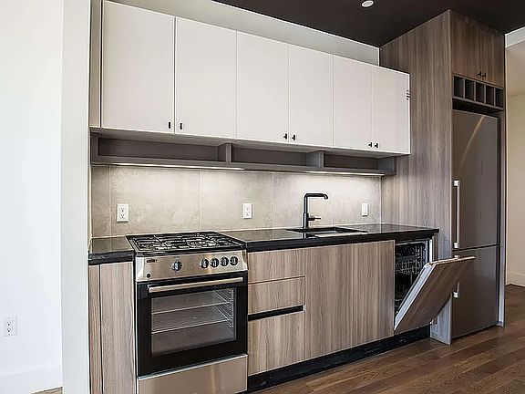 4th image of 242 Newkirk Ave #6G
