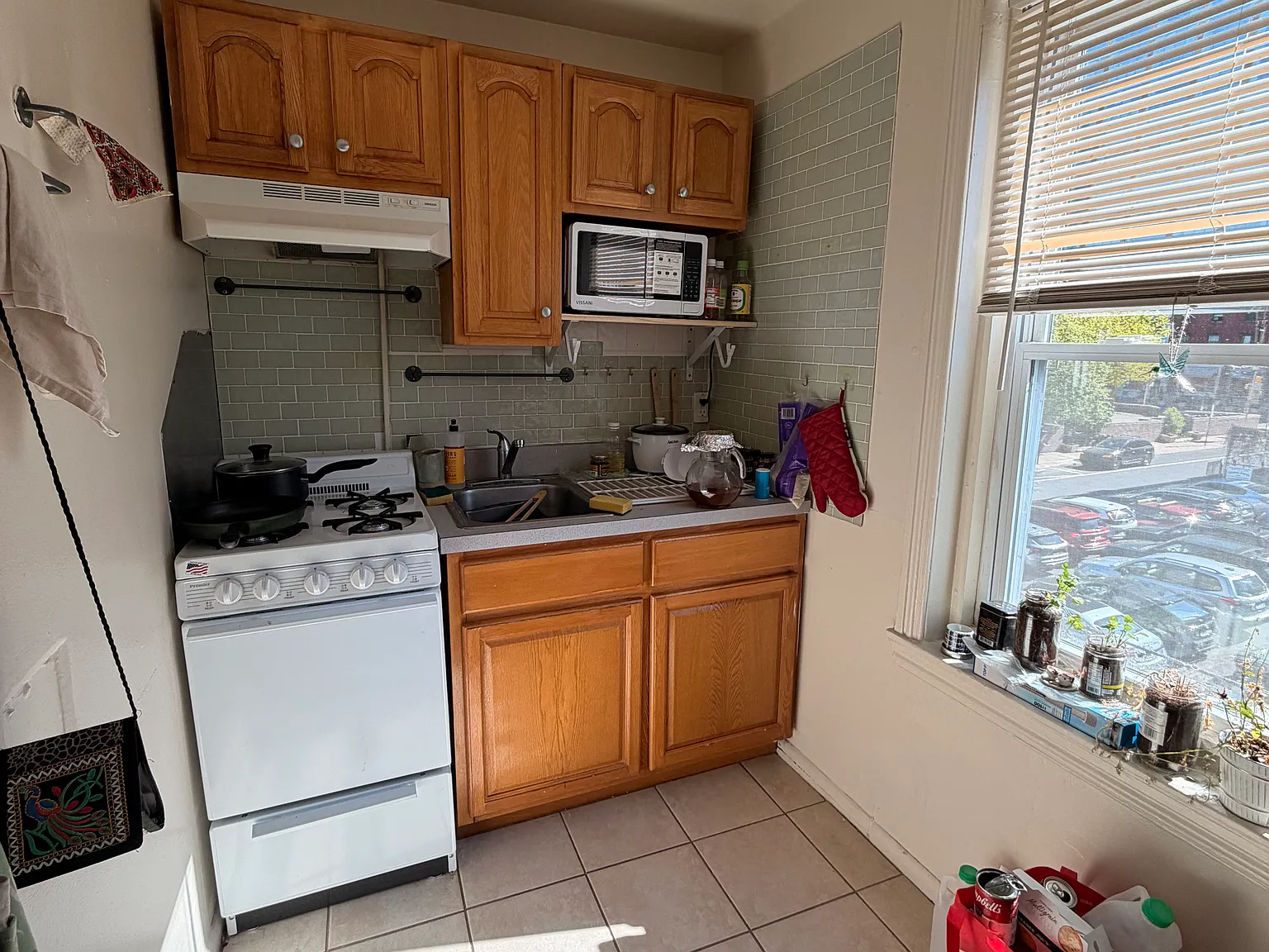 Studio, 300 sqft, $950 — Photo 3