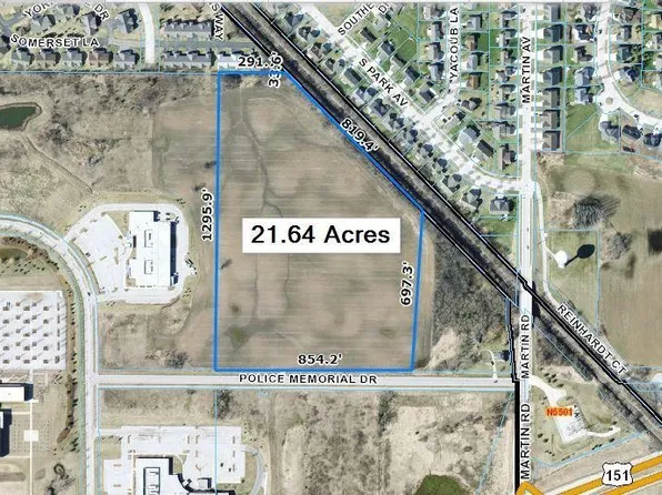 381 Police Memorial Dr, Fond Du Lac, WI 54935