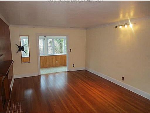 1st image of 1719 Edgewood Dr