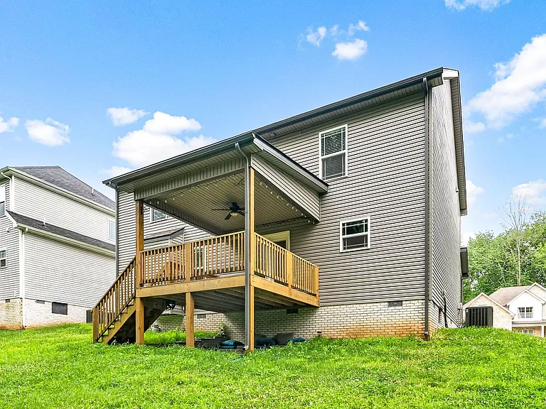 1037 Brightwood Ct — Photo 35