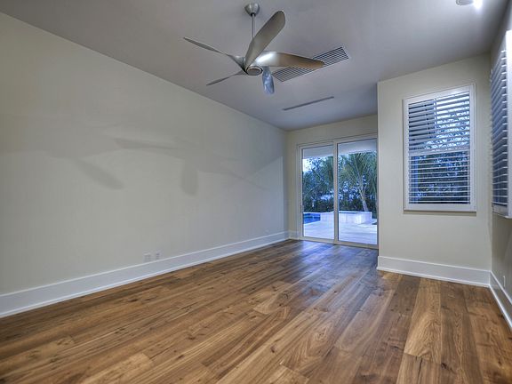 5th image of 639 6th Ave N