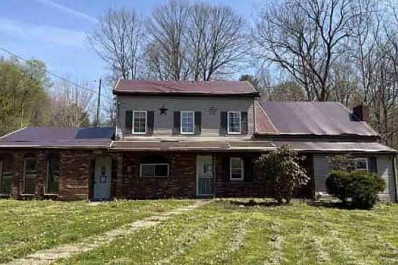 2nd image of 8814 Youngstown Conneaut Rd
