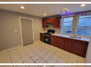 842 S 15th St #2A, Newark, NJ 07108