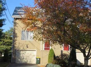 7 Tamarac Dr #A, Smithfield, RI 02828