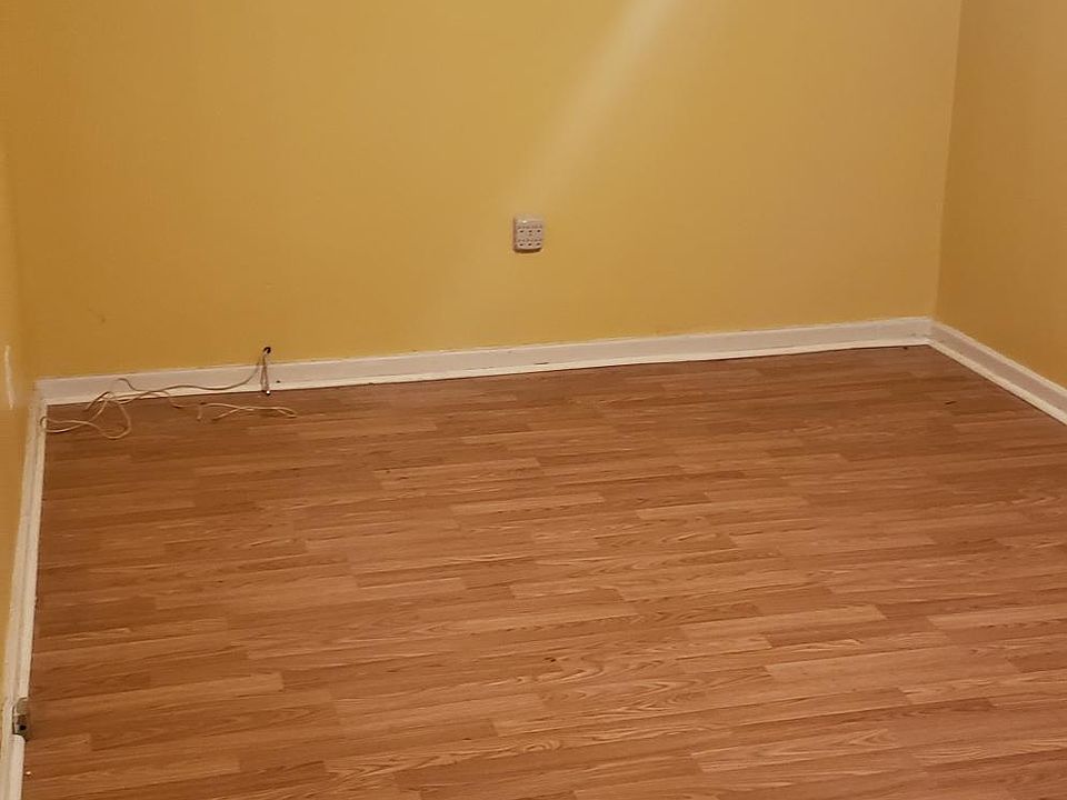 2nd image of 1119 4th Ave APT B