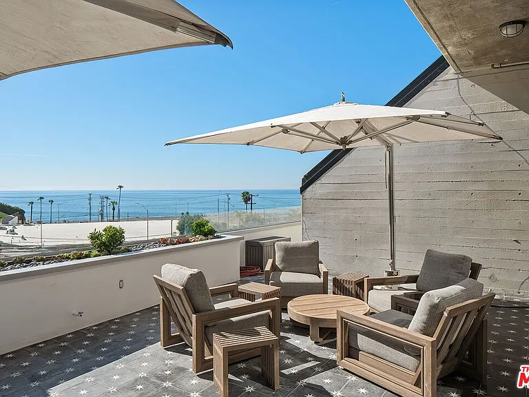 17351 Sunset Blvd #402A — Photo 12