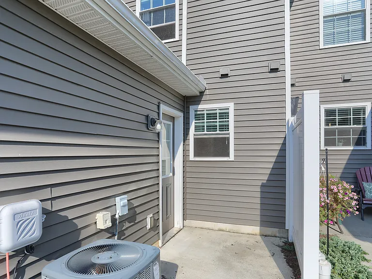 531 Byler Cir — Photo 24