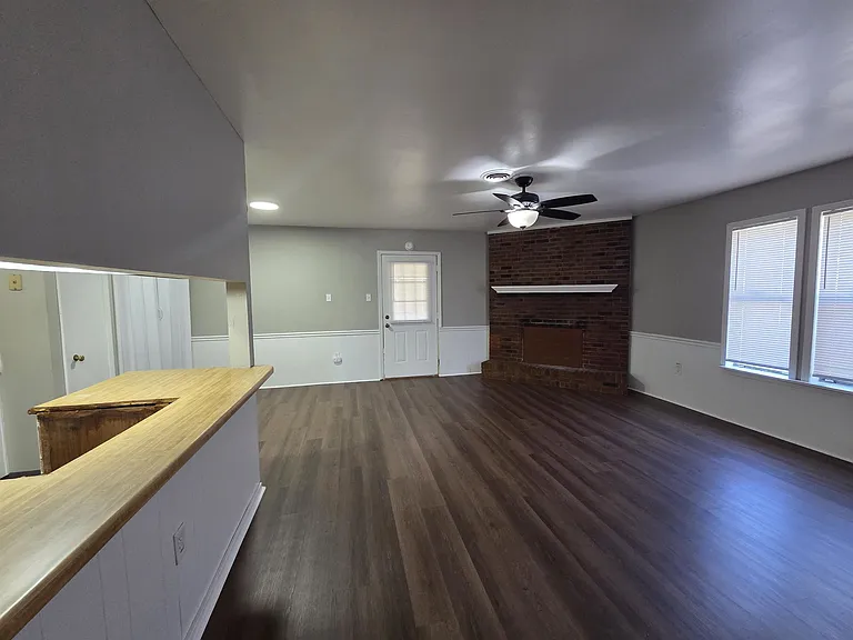 5787 Northland Dr — Photo 4