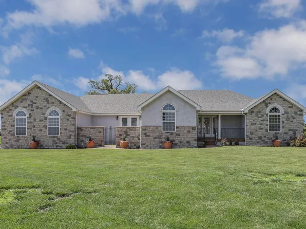 5860 Gregg Rd, West Jefferson, OH 43162