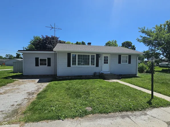 202 W Walnut St, Bainbridge, IN 46105