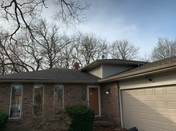 3878 Kingsway Dr, Crown Point, IN 46307