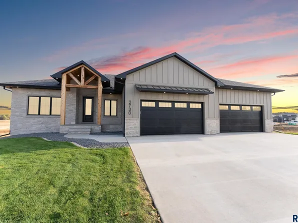 2730 N Vermillion Cir, Tea, SD 57064