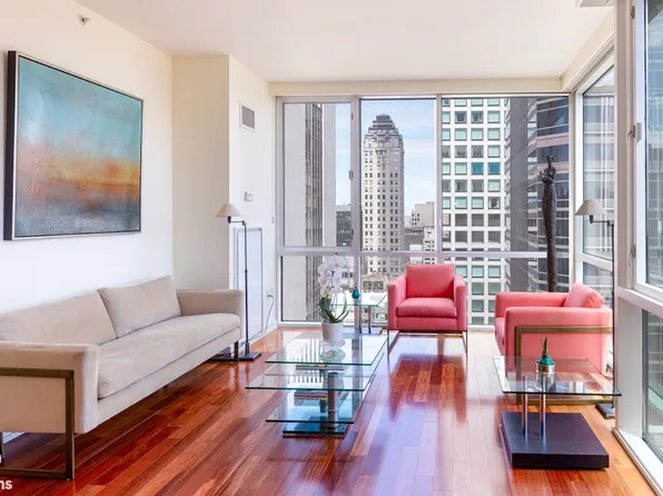 60 East 55th Street image 3 of 28