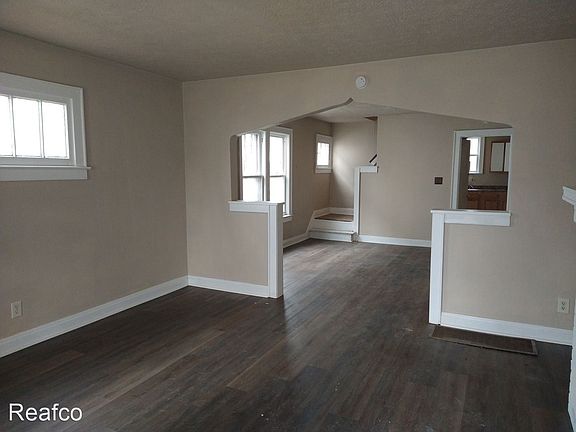 3rd image of 1479 Republic Ave