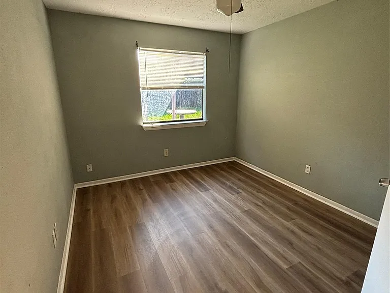1506 Park Maple Dr — Photo 9