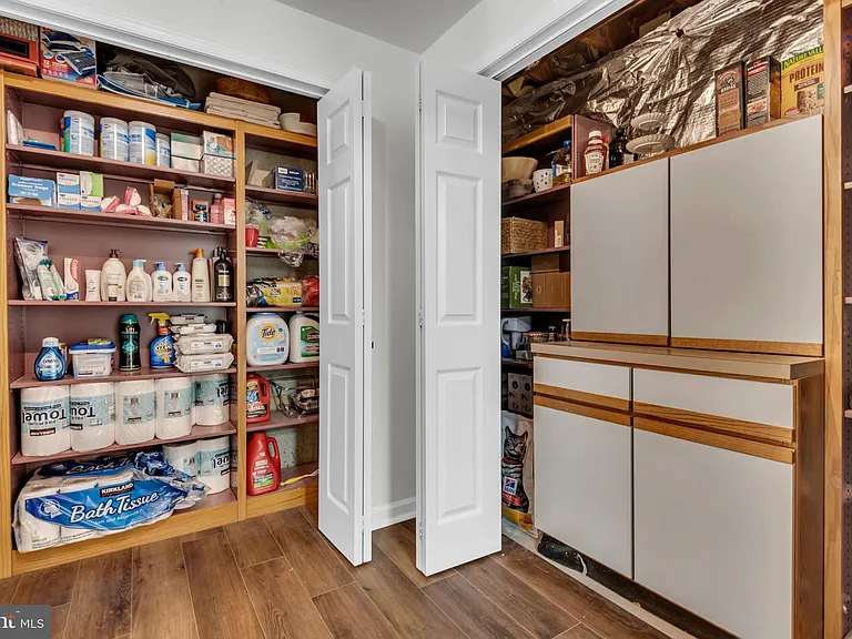 2816 Bargate Ct — Photo 49