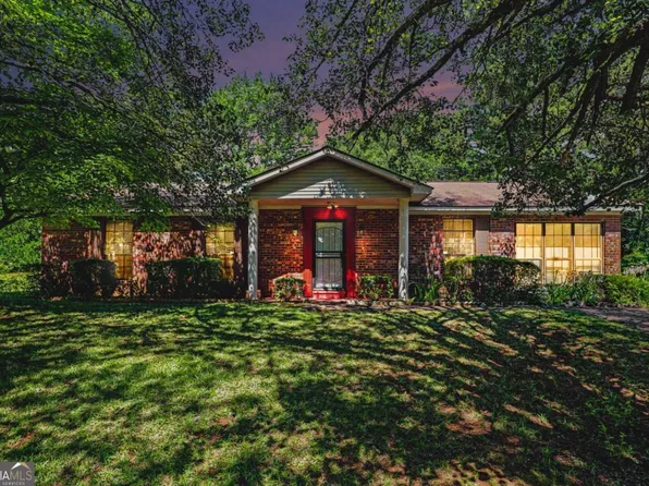 1870 Taffeta Cv, Lithonia, GA 30058