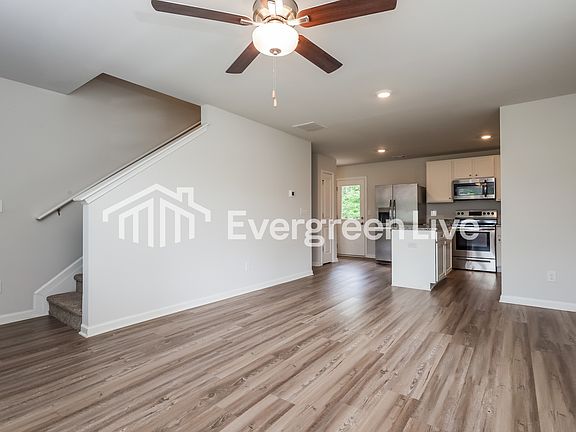 3rd image of 229 Jessie Ct