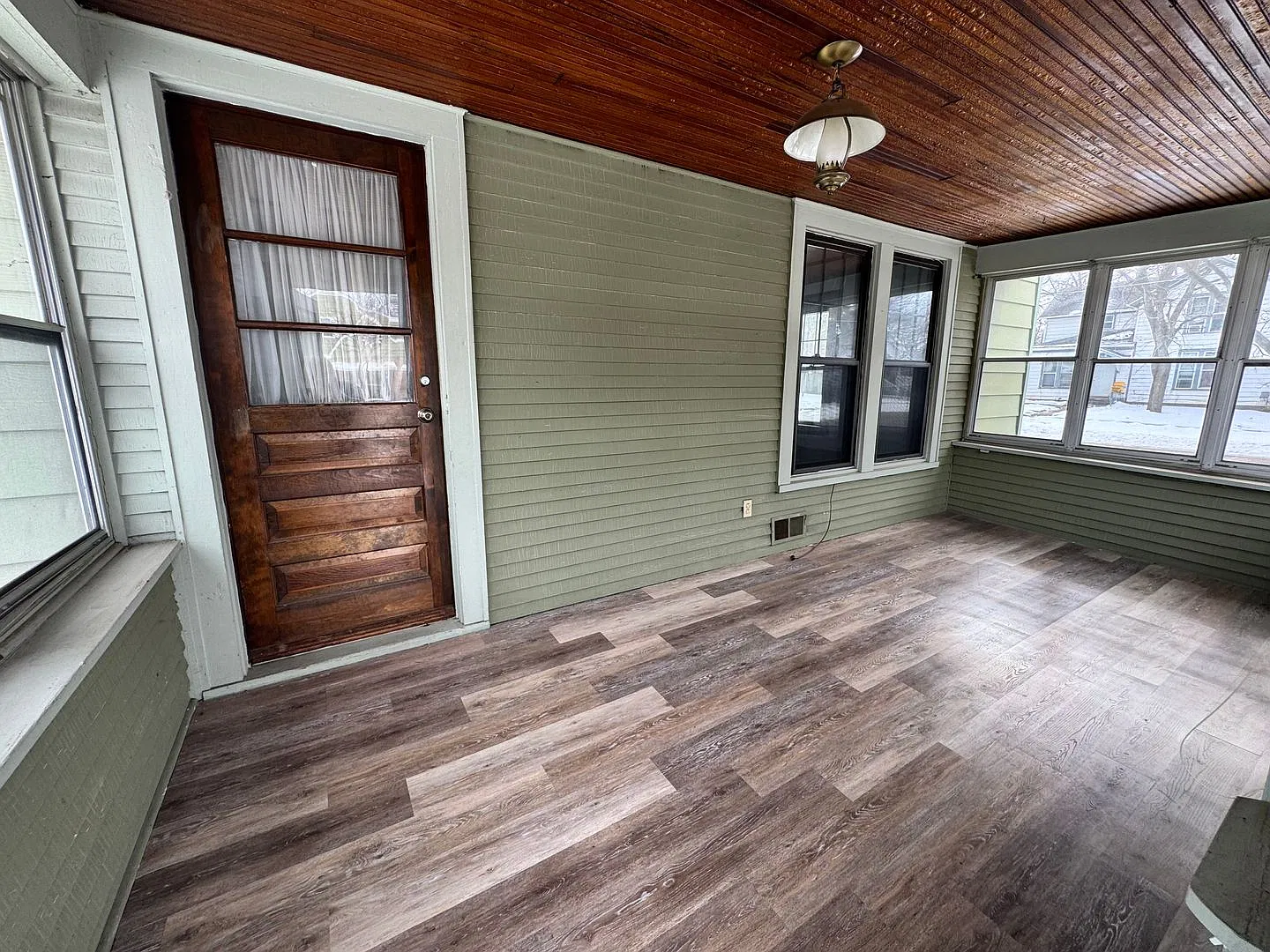 3 Bedroom 2 Bath Home — Photo 4