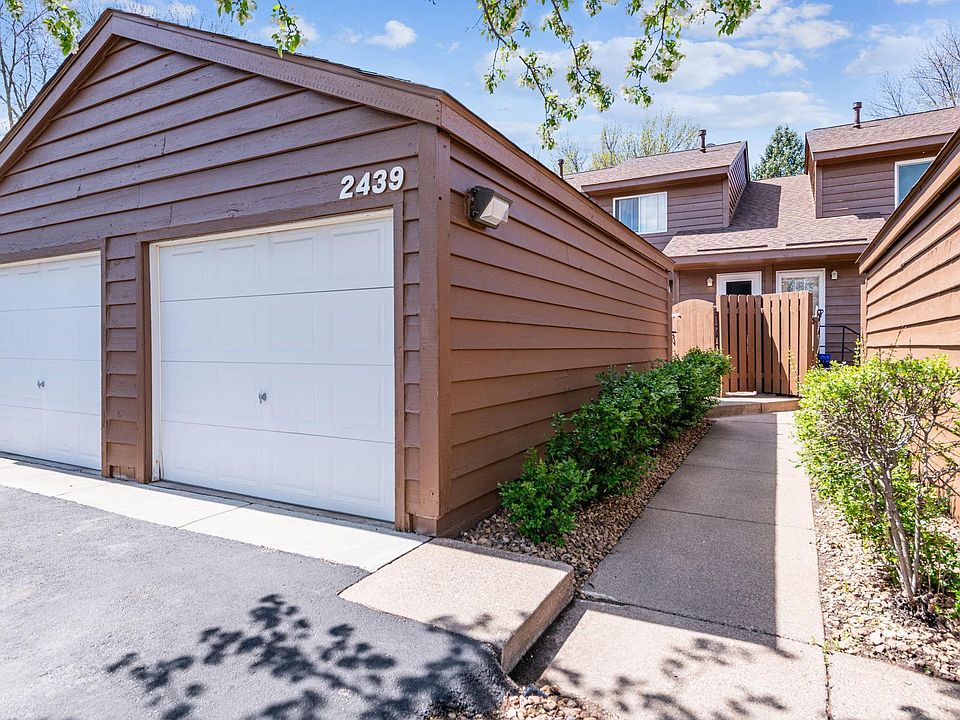 1st image of 2439 Crestwood Dr
