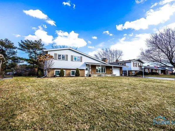 5224 Grosse Point Pkwy, Toledo, OH 43611
