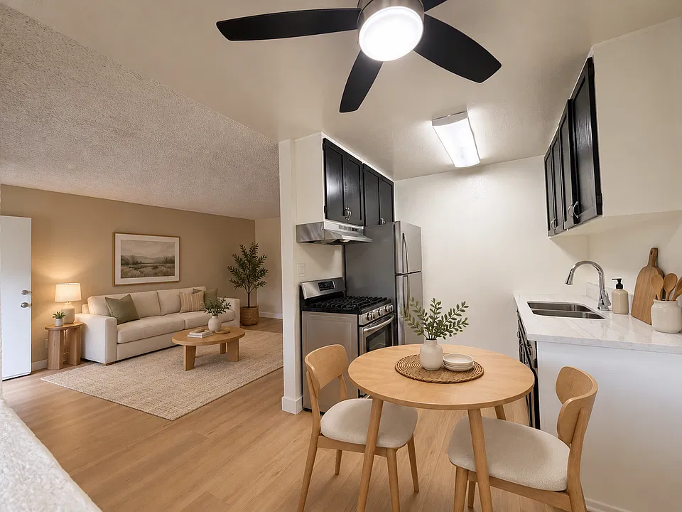 744 W Colden Ave #8