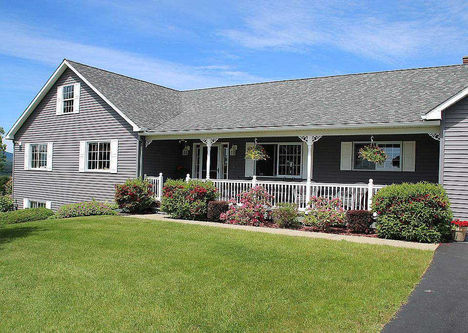 2nd image of 21 Buena Vista Cir