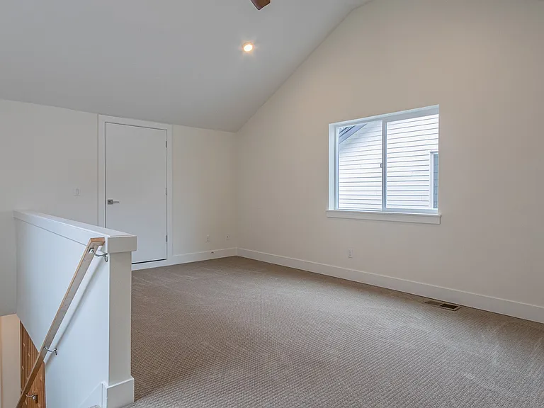 3716 SE Lambert St — Photo 8