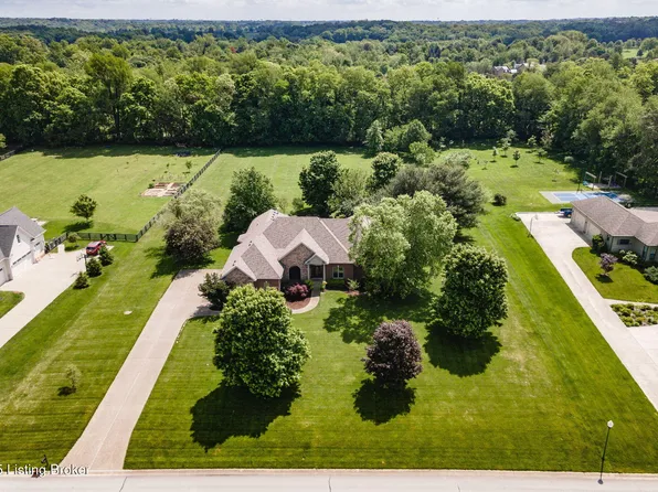 2913 Harrods Crossing Blvd, Crestwood, KY 40014