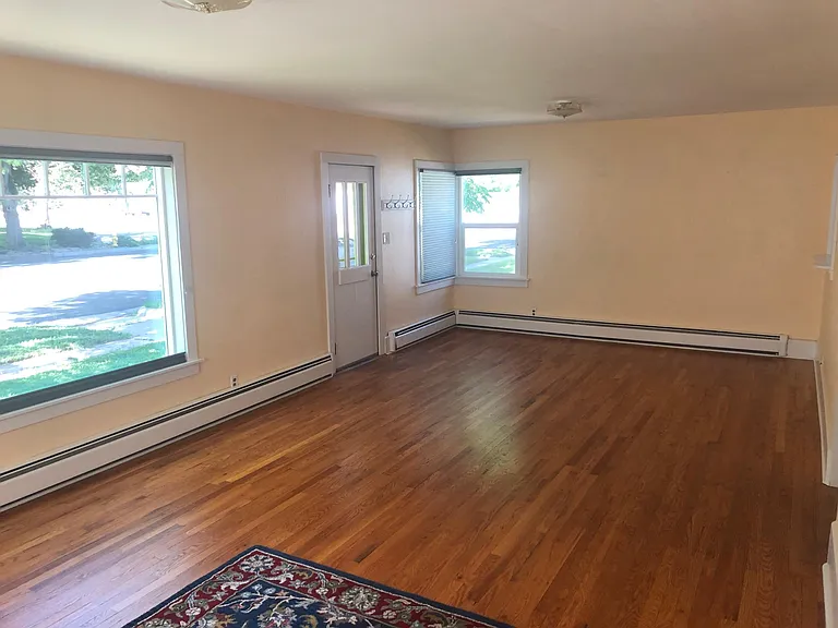 425 Garfield St — Photo 10