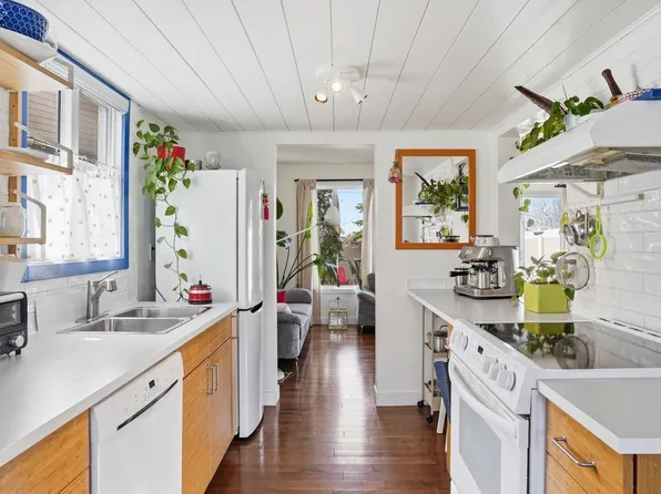 10453 20th Ave NW #36, Edmonton, AB T6J 5H1