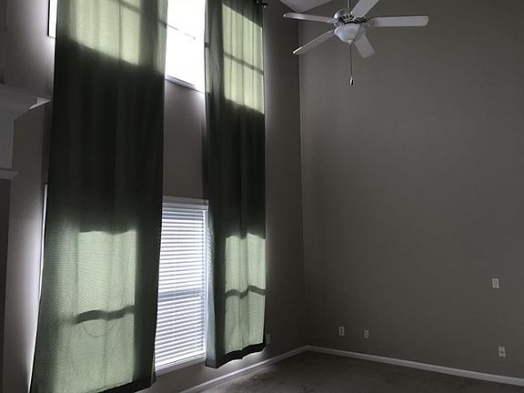 4th image of 828 Harvest Brook Dr