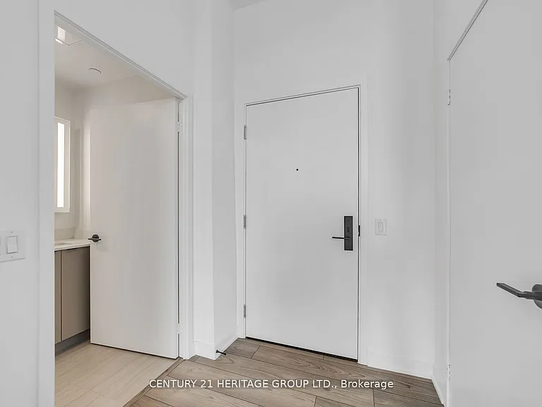285 Dufferin St #422 — Photo 10