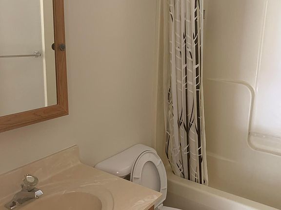 5th image of 955 N Huntington St #6