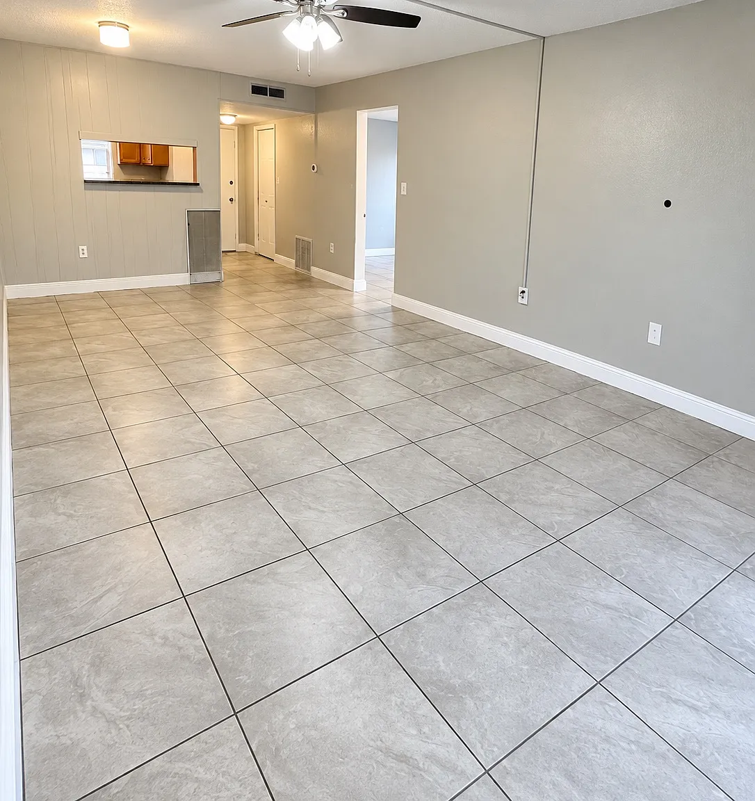 797 W Lancaster Rd — Photo 3