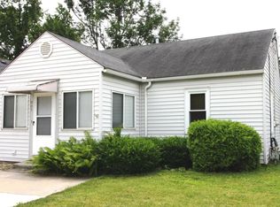 905 Eales Ave, Waukesha, WI 53186