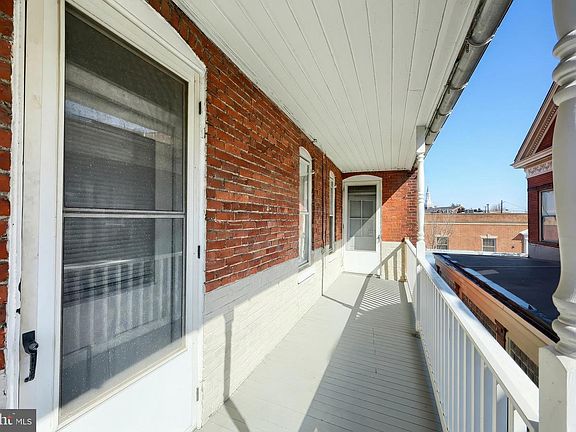 5th image of 117 Baltimore St