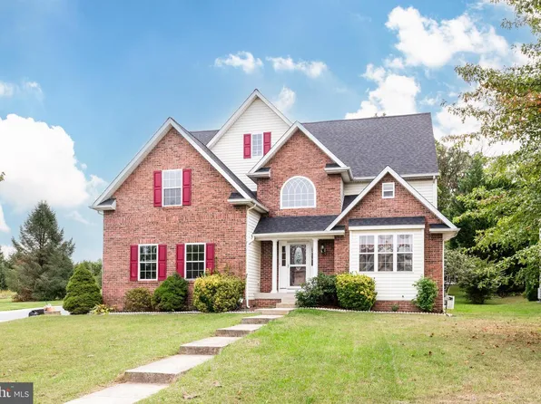 822 Wellesley Ct, Hampstead, MD 21074