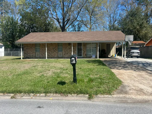 5007 Belwood Ct, Moss Point, MS 39563