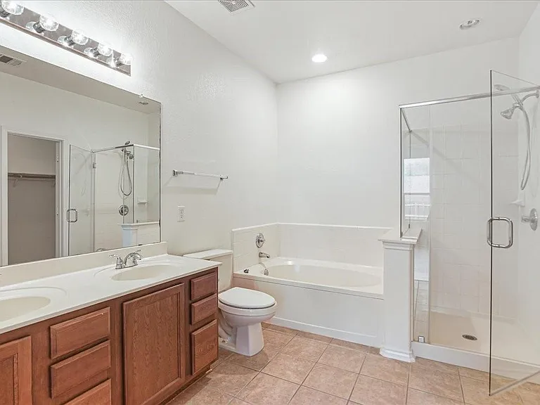 200 Rudy Ln — Photo 16