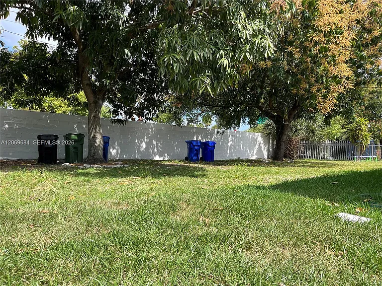 2231 NW 9th Pl — Photo 20