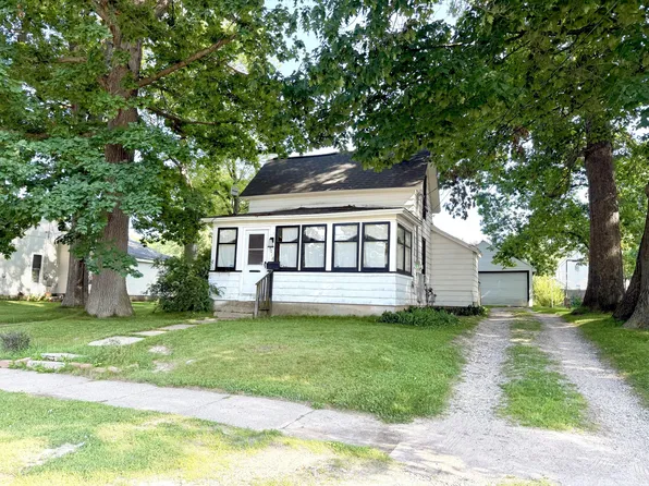 1018 Kenwood Ave, Belding, MI 48809
