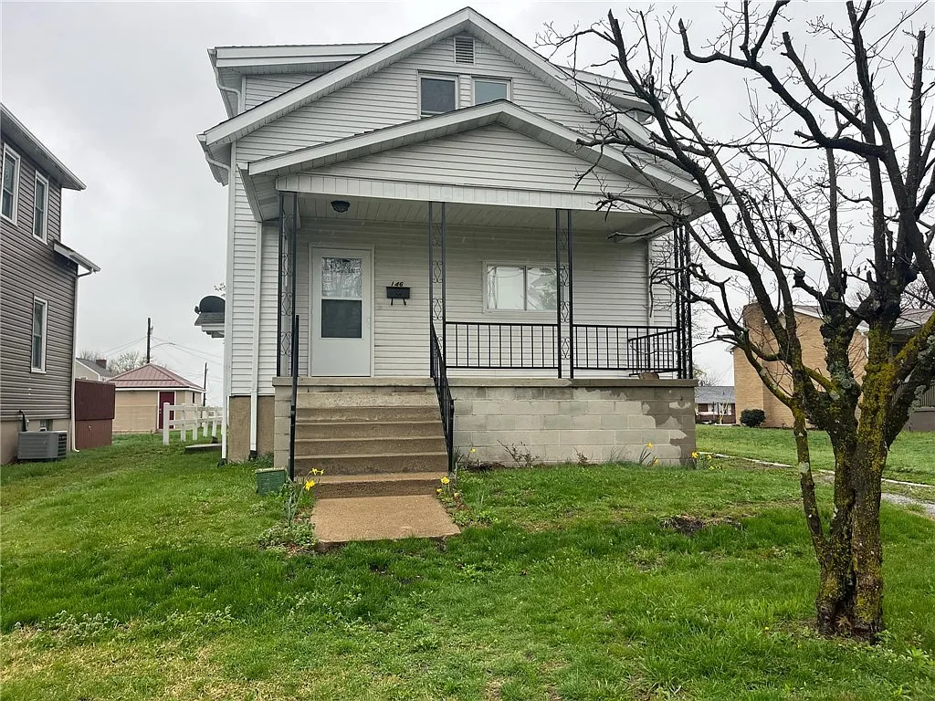 146 Park Ave photo 1