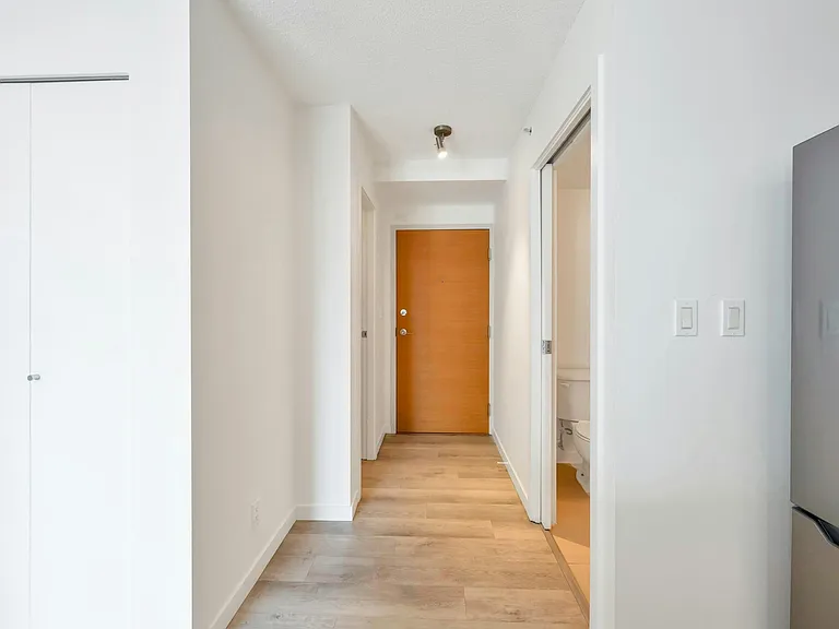 928 Homer St #1601 — Photo 16