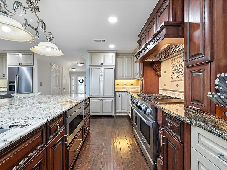 17700 N Rim Dr — Photo 15