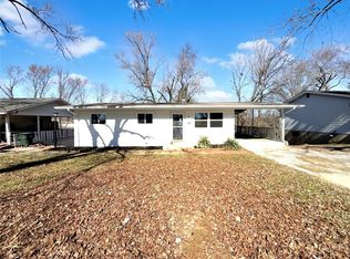 1516 Boones Lick Rd, Saint Charles, MO 63301