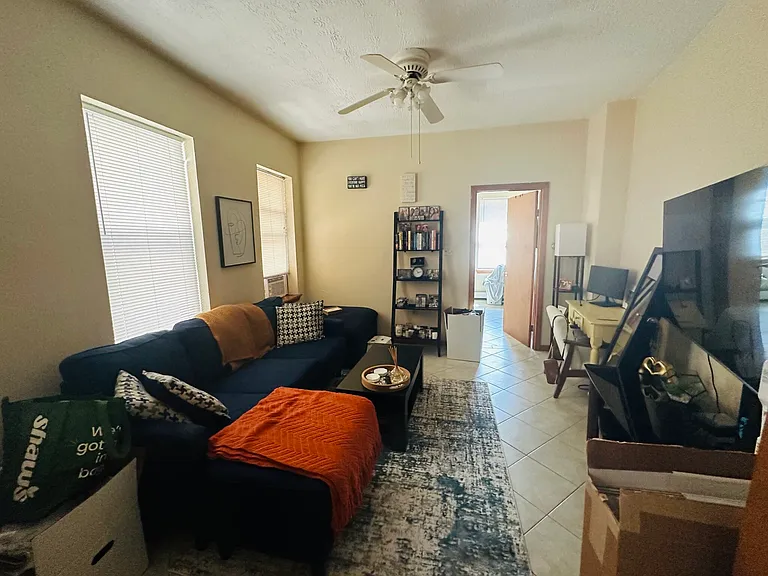 47 N Margin St #2R — Photo 1