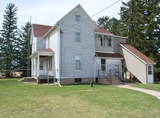 N1676 Pine Hollow Rd, Arlington, WI 53911